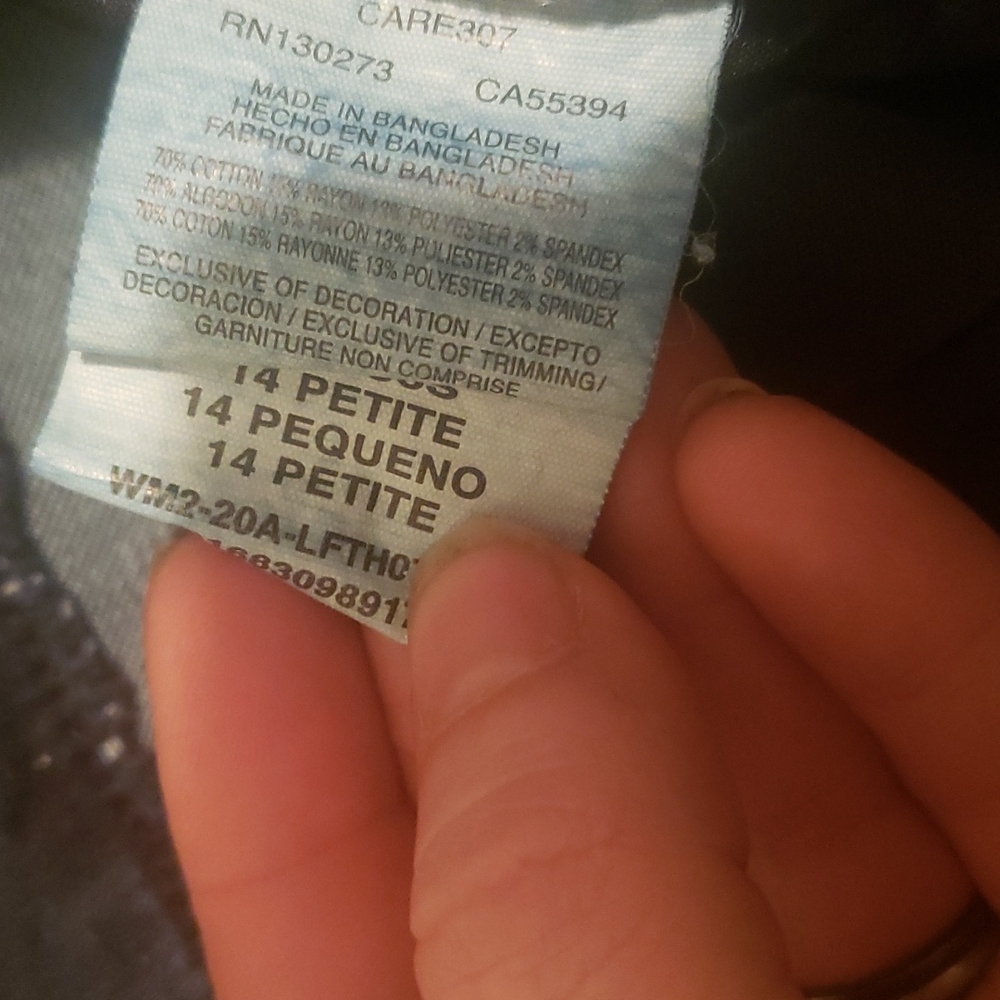 Capris - Picture 3 of 3